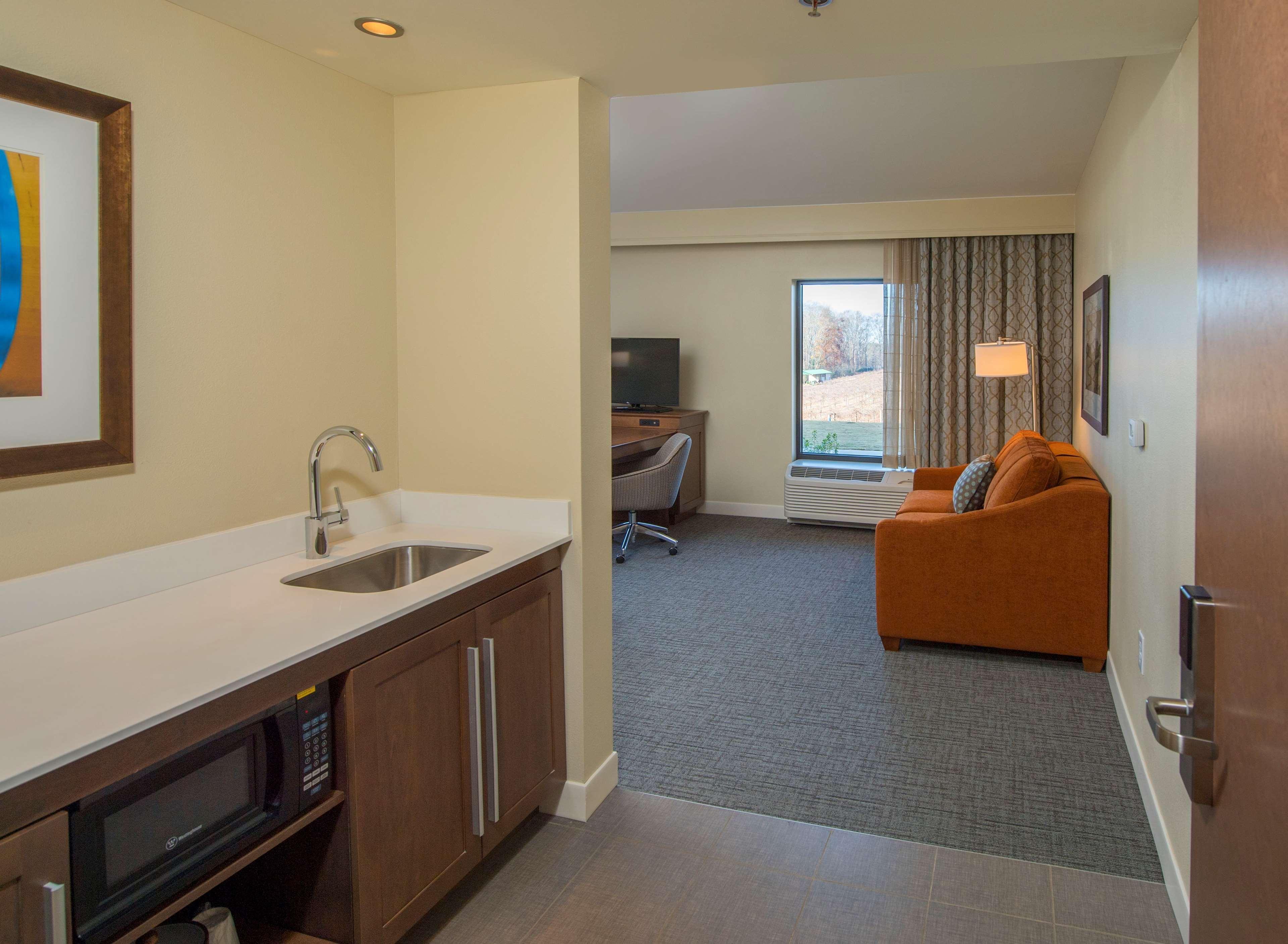 Hampton Inn & Suites Braselton Exterior photo