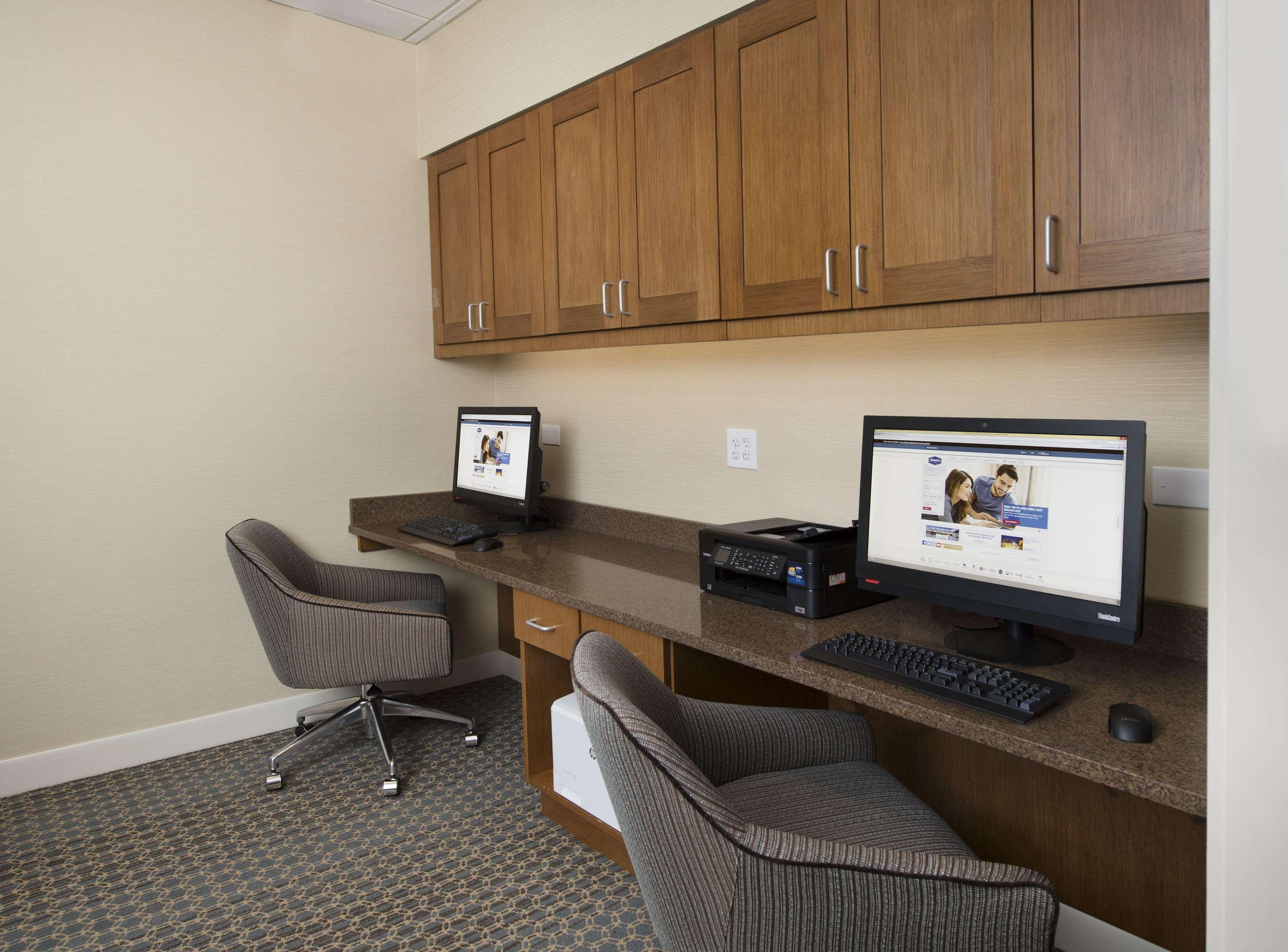 Hampton Inn & Suites Braselton Exterior photo